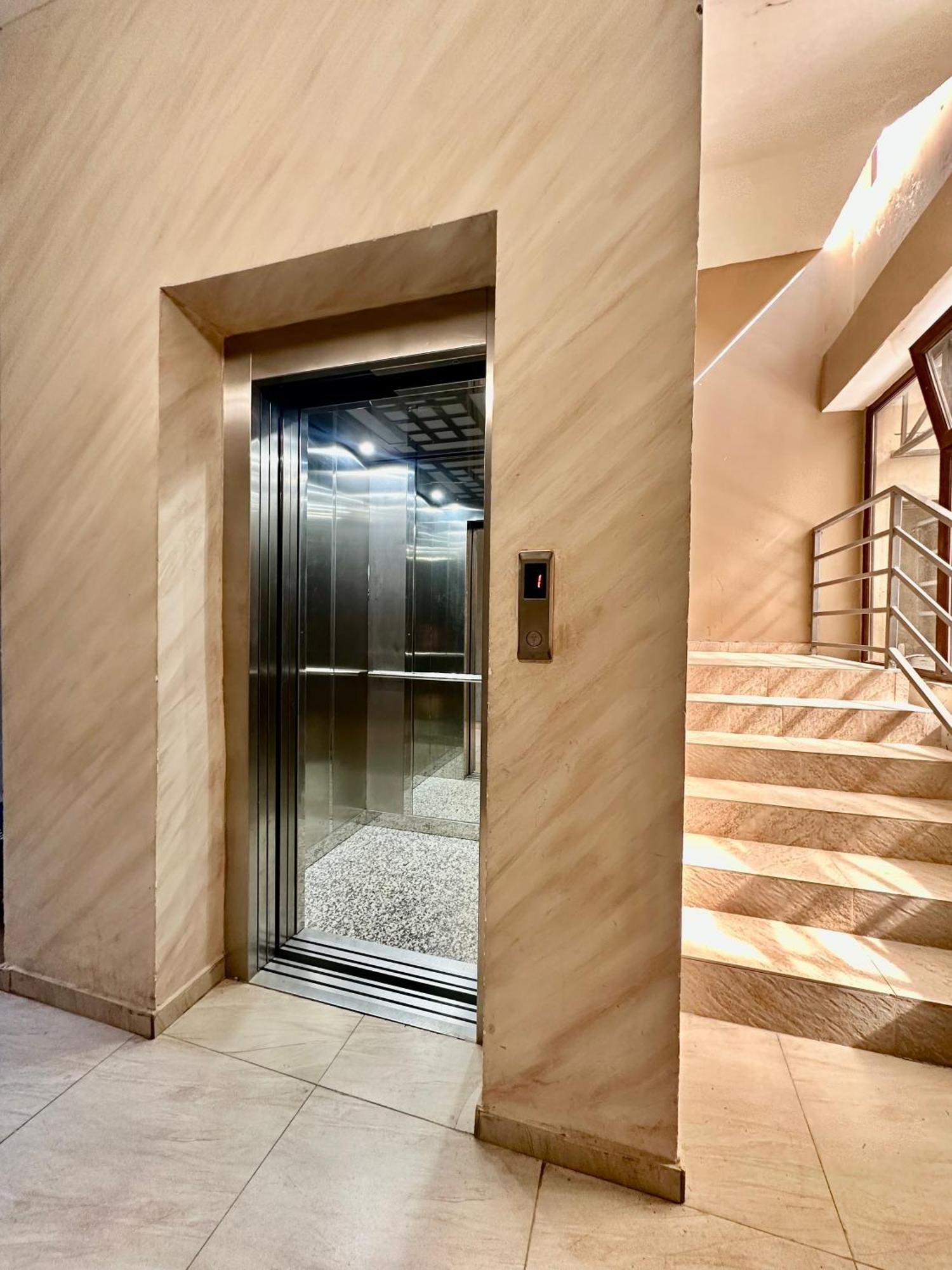 Downtown Apartment Kʼutʼaisi Exterior foto
